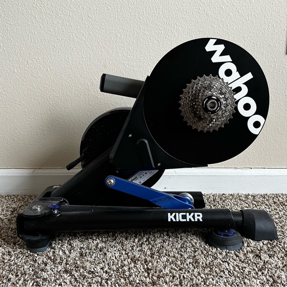 Wahoo Kickr Smart Trainer - Picture 1 of 3